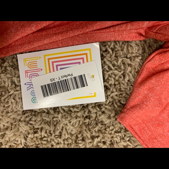 Lula Roe Perfect T - Picture 3 of 4